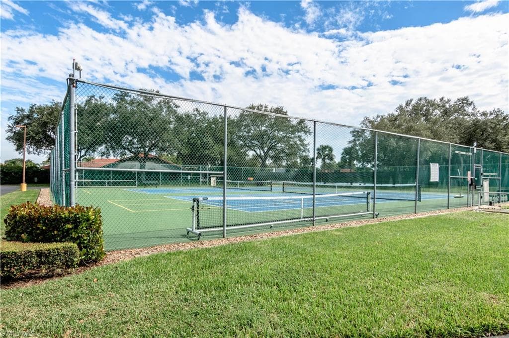 716 Belville Blvd, Naples, FL 34104-36