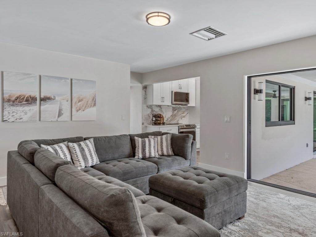 264 Shadowridge Ct, Marco Island, FL 34145-16