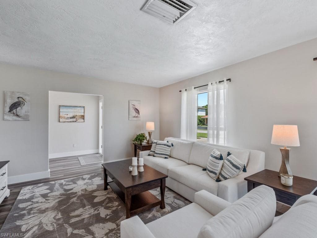 264 Shadowridge Ct, Marco Island, FL 34145-4