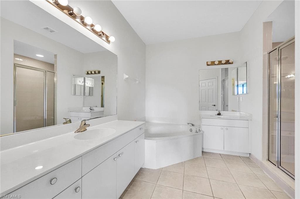 2015 Crestview Way 17b, Naples, FL 34119-15