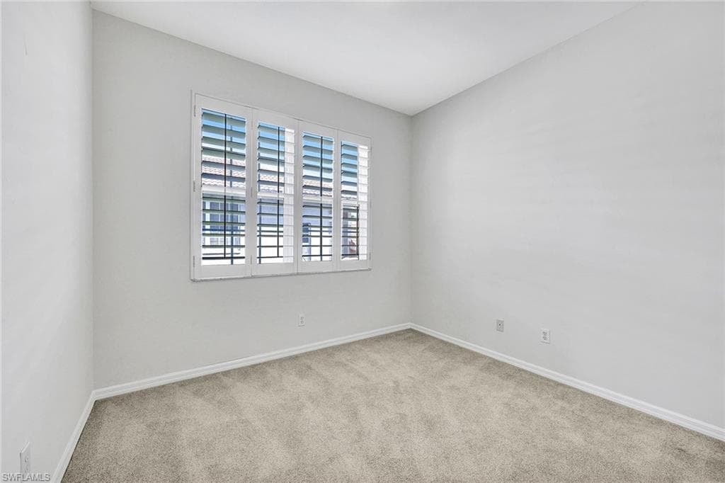 2015 Crestview Way 17b, Naples, FL 34119-18