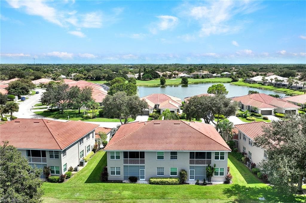 2015 Crestview Way 17b, Naples, FL 34119-24