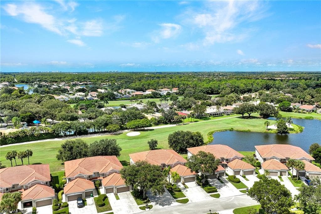 2015 Crestview Way 17b, Naples, FL 34119-25