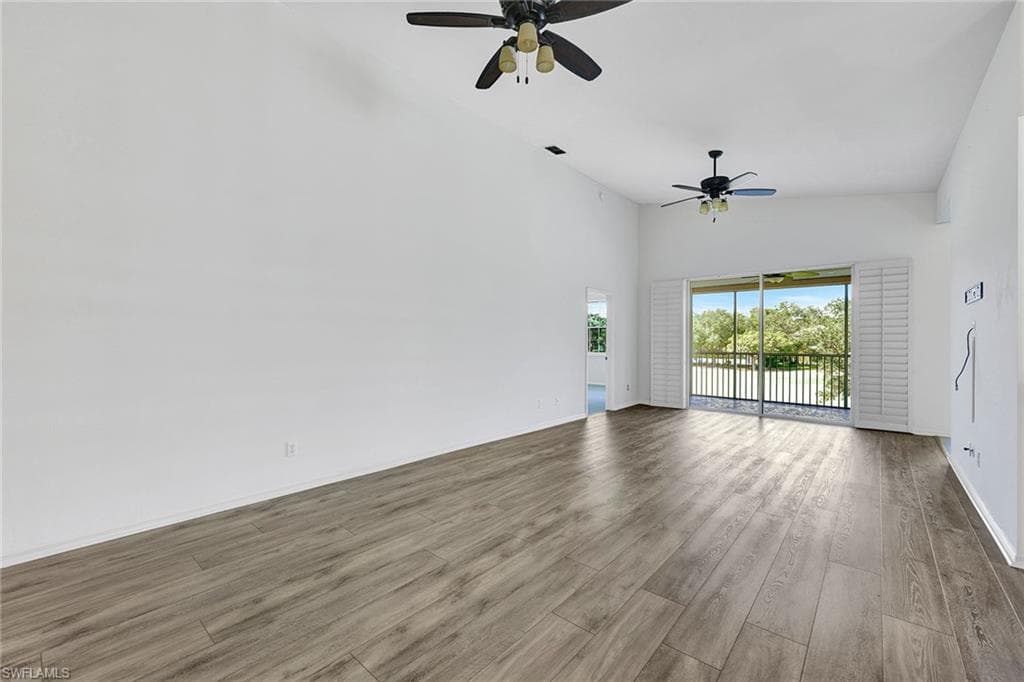 2015 Crestview Way 17b, Naples, FL 34119-5