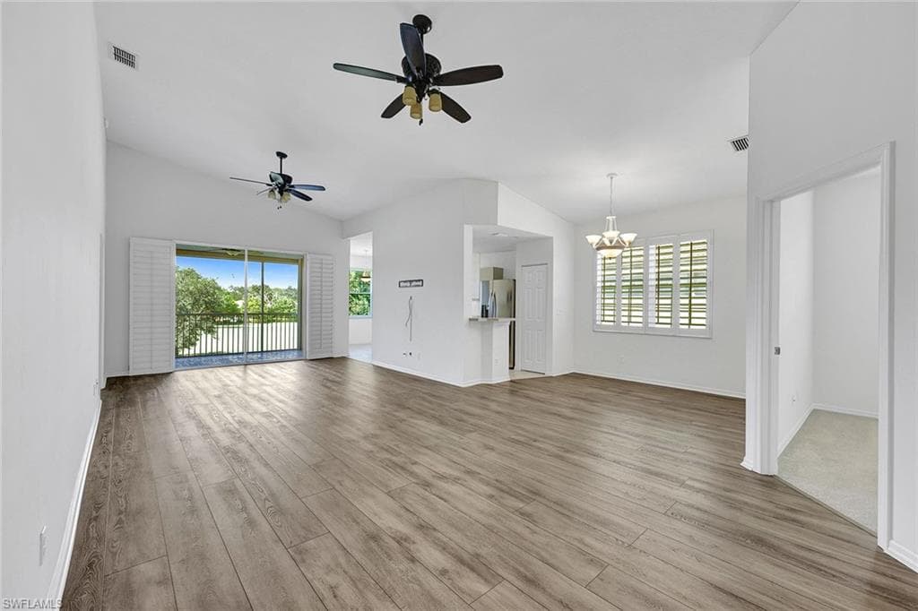 2015 Crestview Way 17b, Naples, FL 34119-7