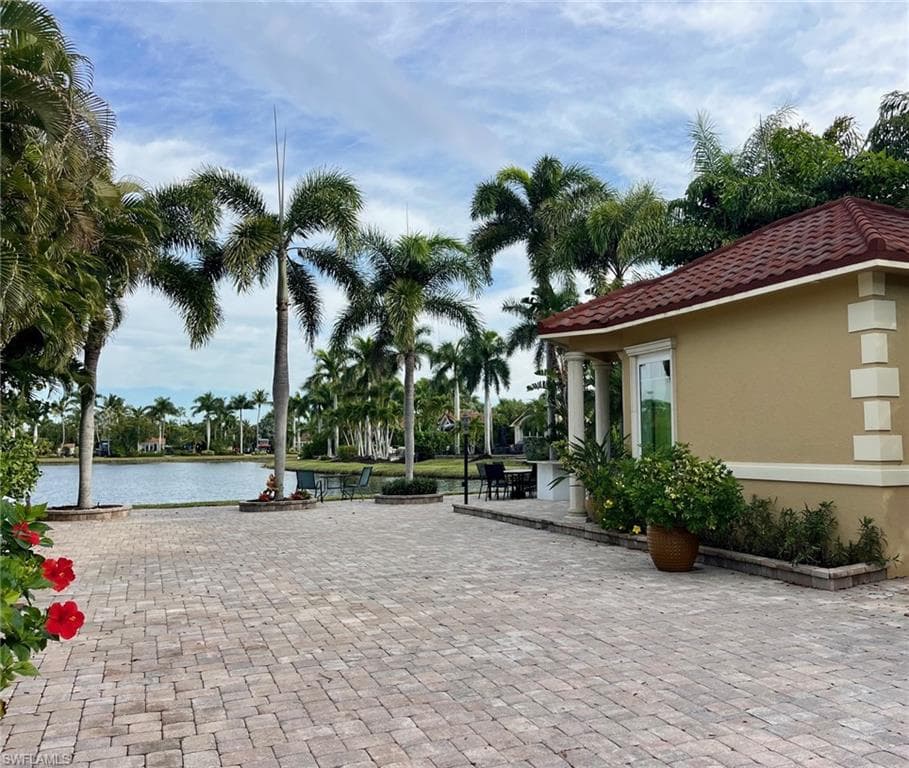 4441 Southern Breeze Dr, Naples, FL 34114-3