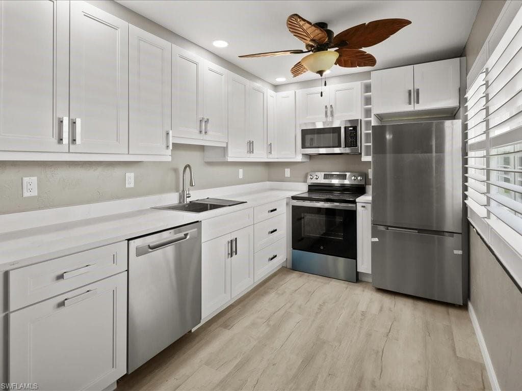 850 Palm St E2, Marco Island, FL 34145-9