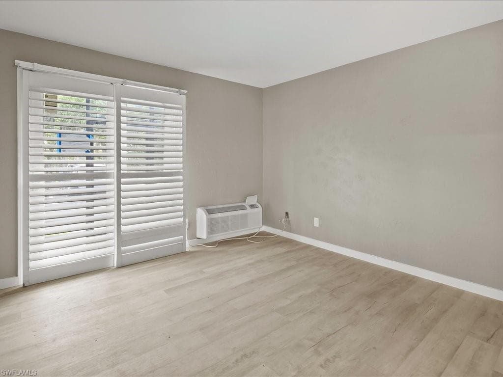 850 Palm St E2, Marco Island, FL 34145-14