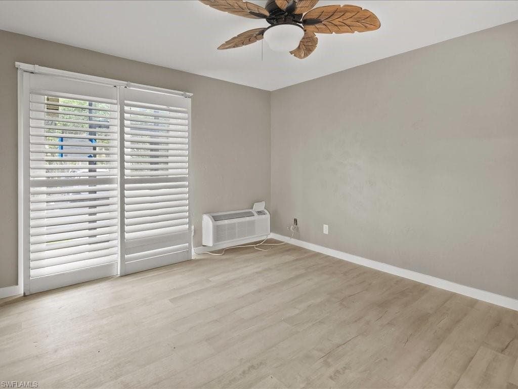 850 Palm St E2, Marco Island, FL 34145-15