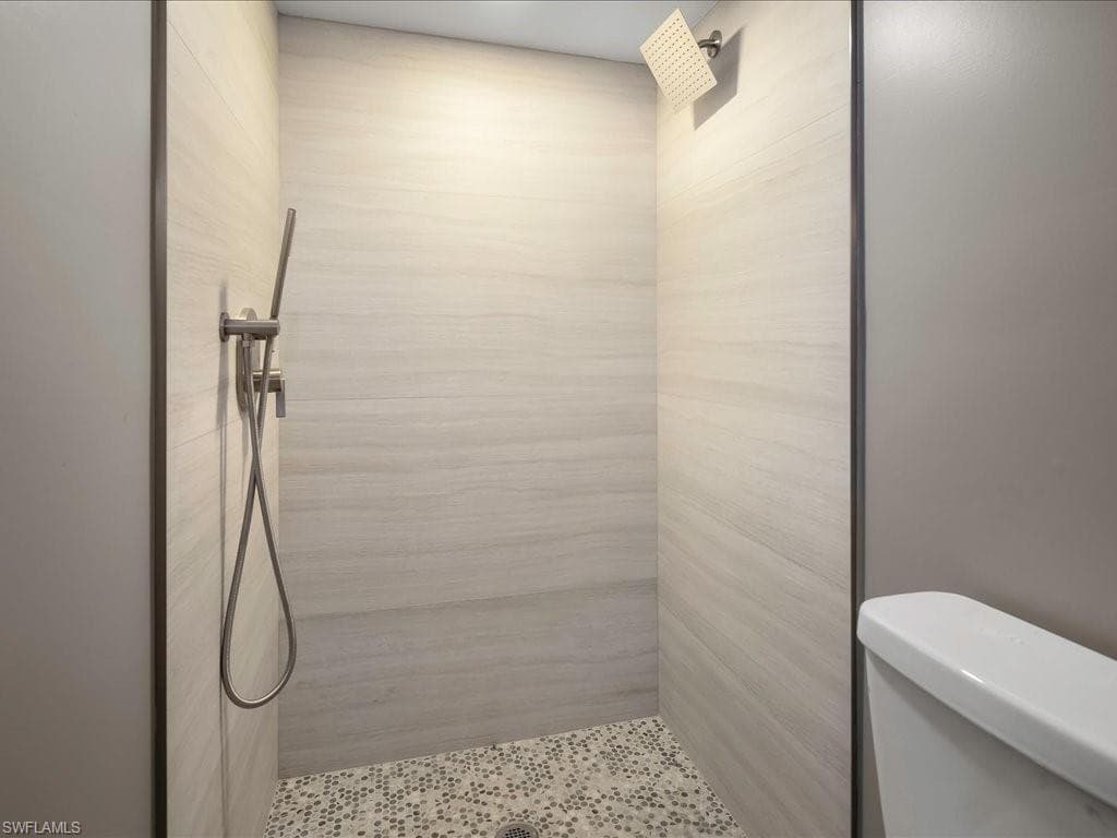 850 Palm St E2, Marco Island, FL 34145-19