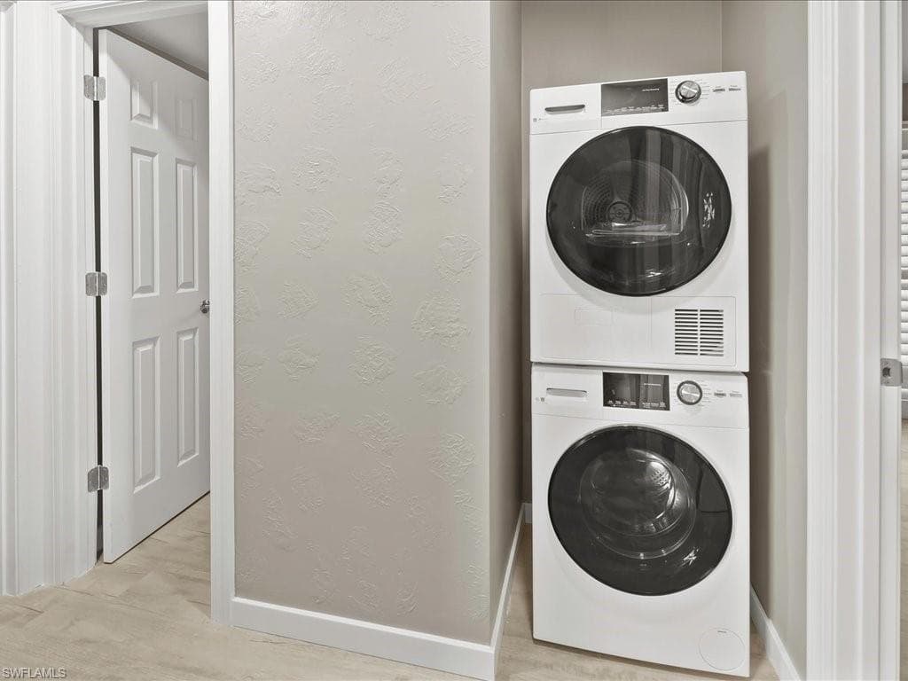 850 Palm St E2, Marco Island, FL 34145-21