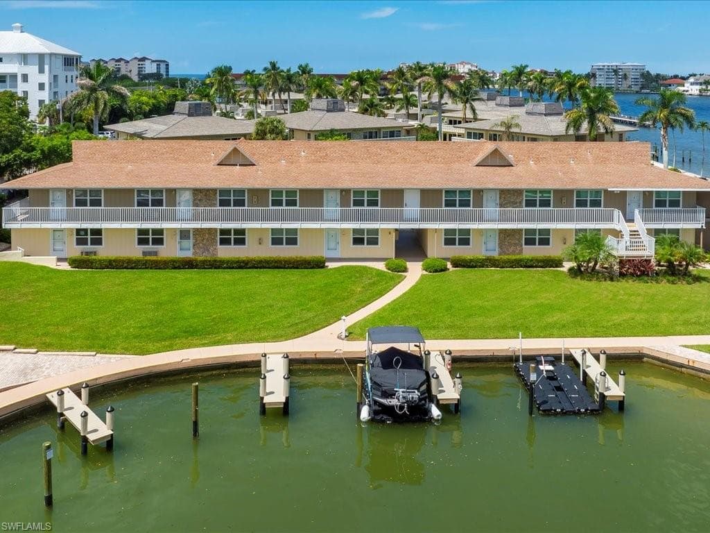850 Palm St E2, Marco Island, FL 34145-2