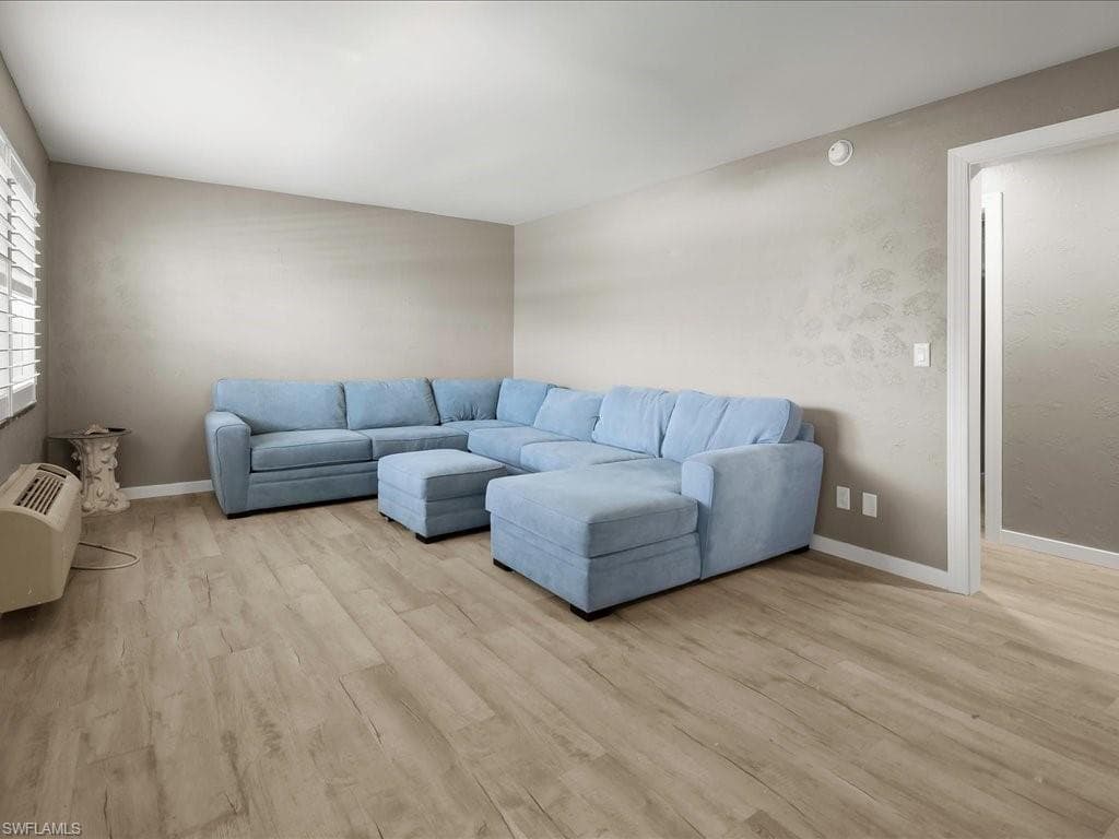 850 Palm St E2, Marco Island, FL 34145-3