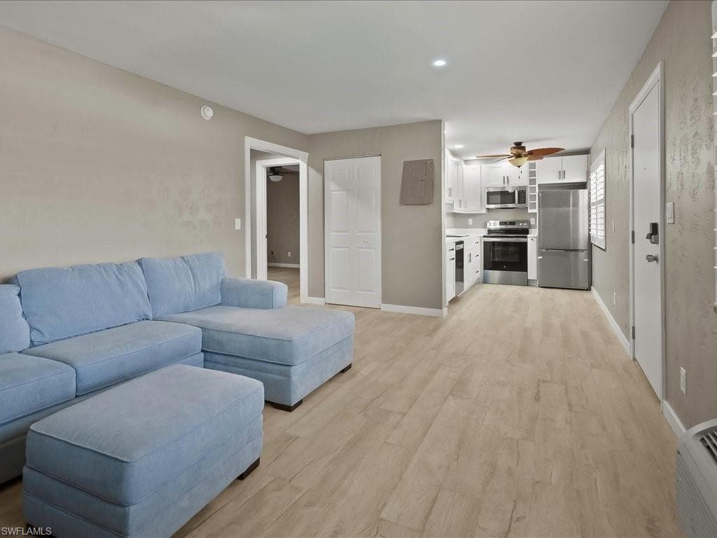 850 Palm St E2, Marco Island, FL 34145-5