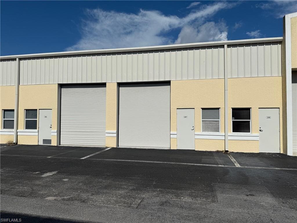 4776 Radio Rd 207, Naples, FL 34104-2