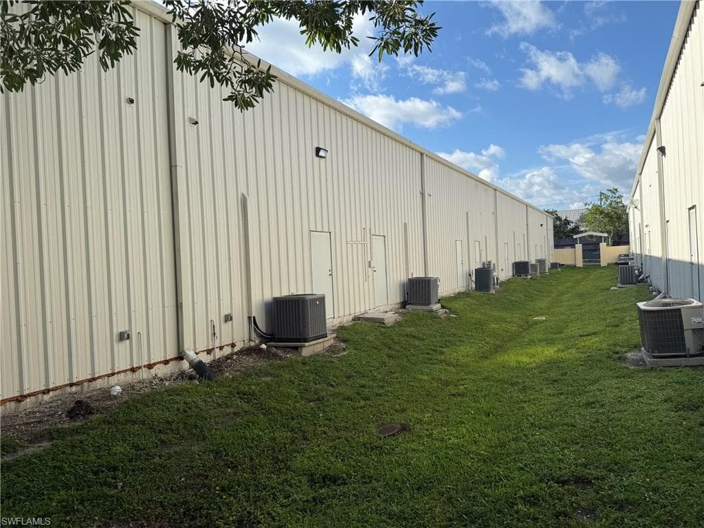 4776 Radio Rd 207, Naples, FL 34104-4