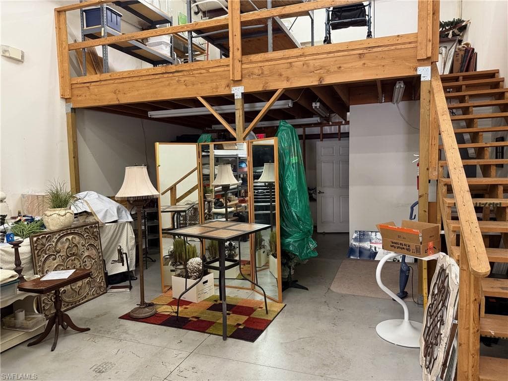 4776 Radio Rd 207, Naples, FL 34104-7