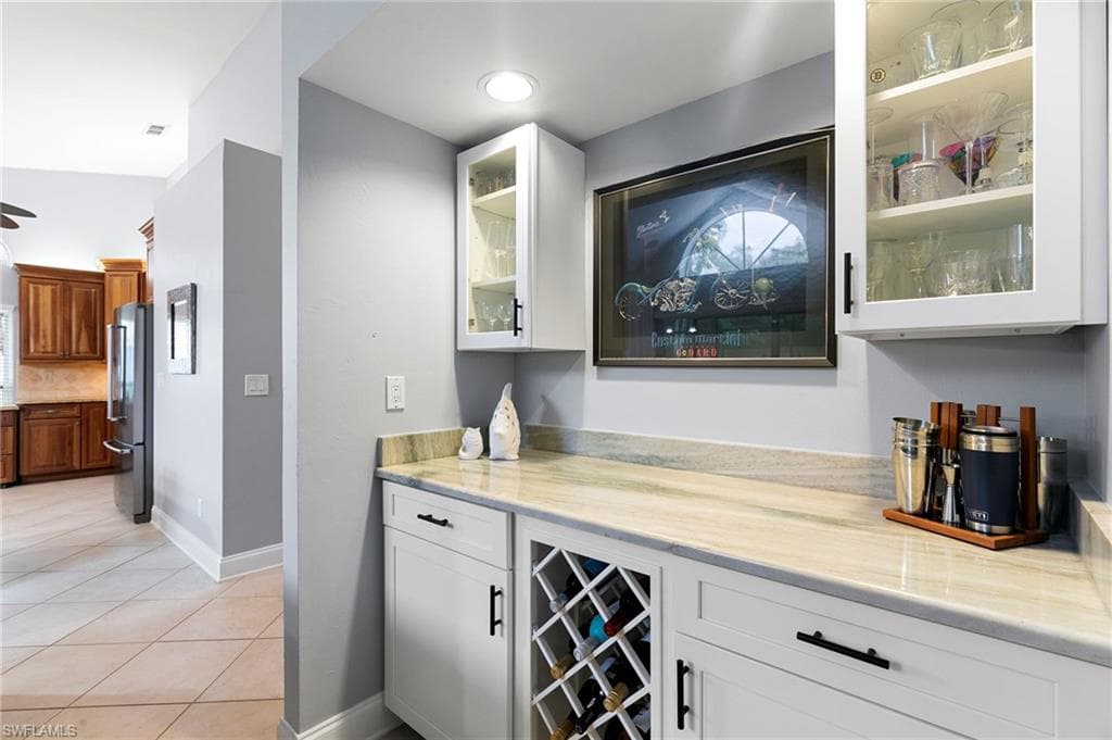 161 Saint James Way, Naples, FL 34104-12