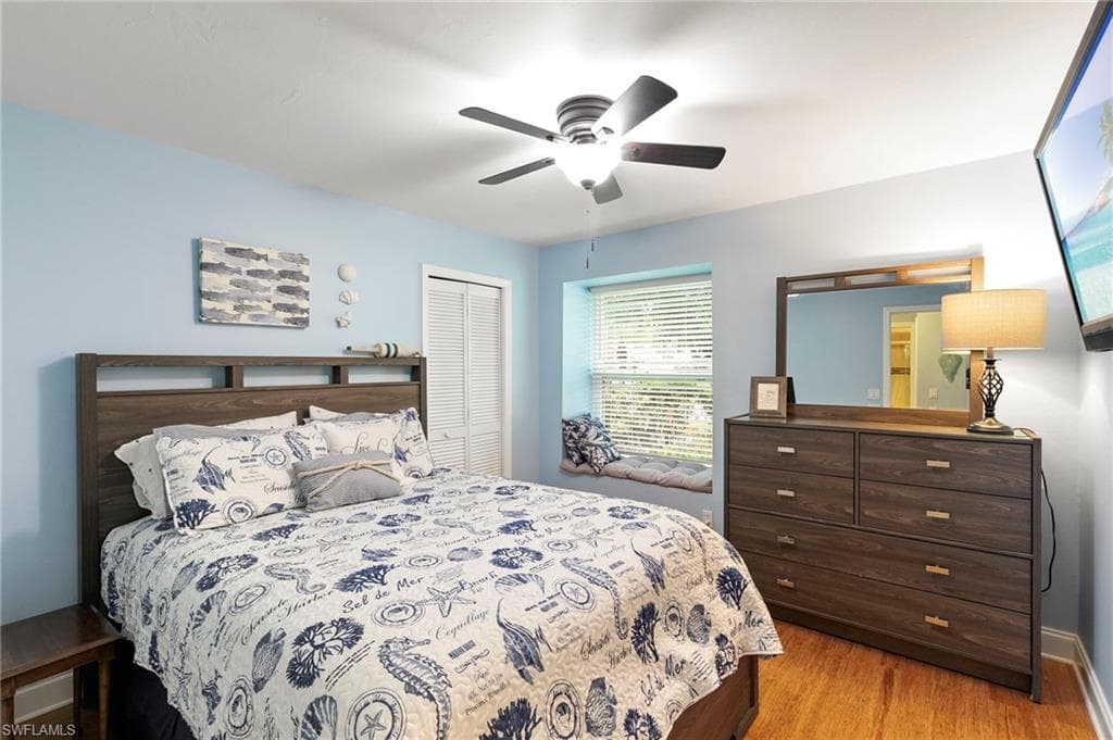 161 Saint James Way, Naples, FL 34104-19