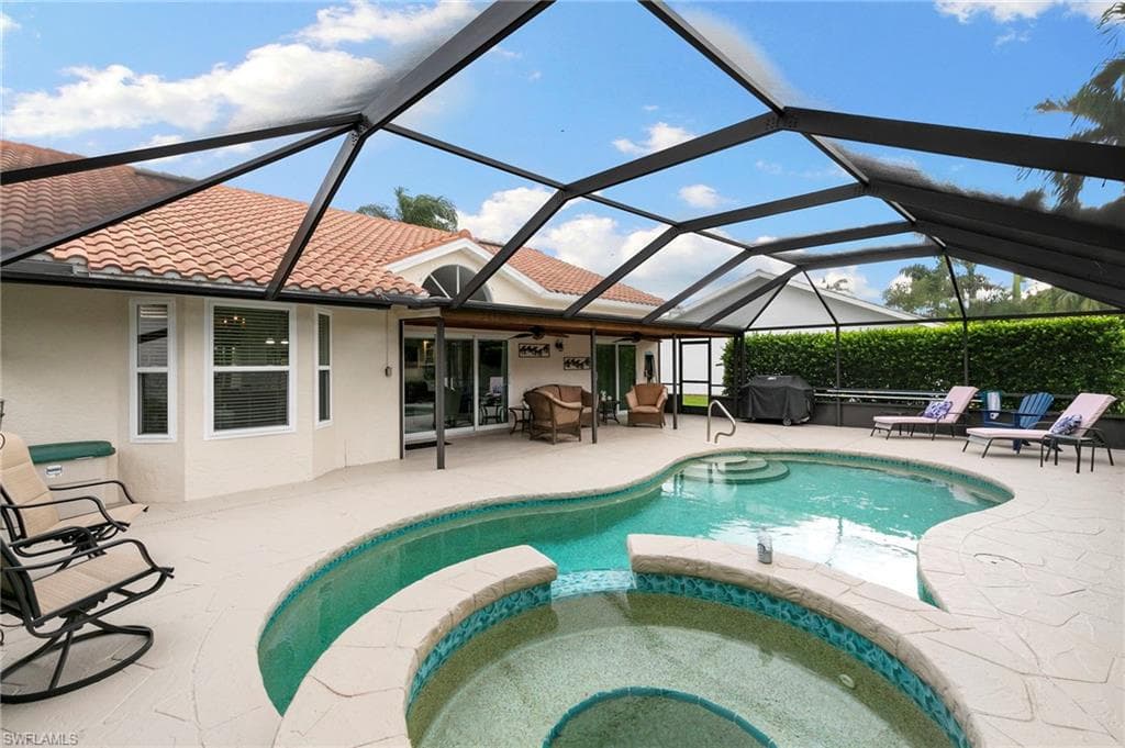 161 Saint James Way, Naples, FL 34104-26