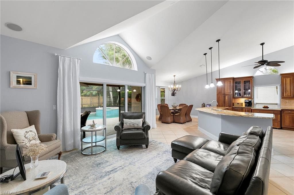 161 Saint James Way, Naples, FL 34104-1