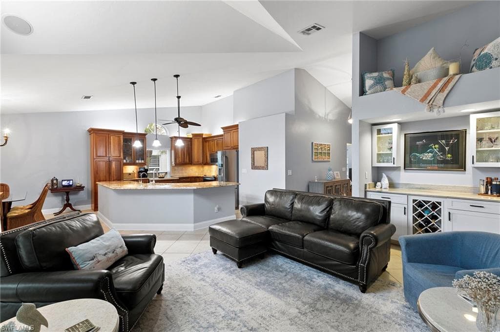 161 Saint James Way, Naples, FL 34104-3