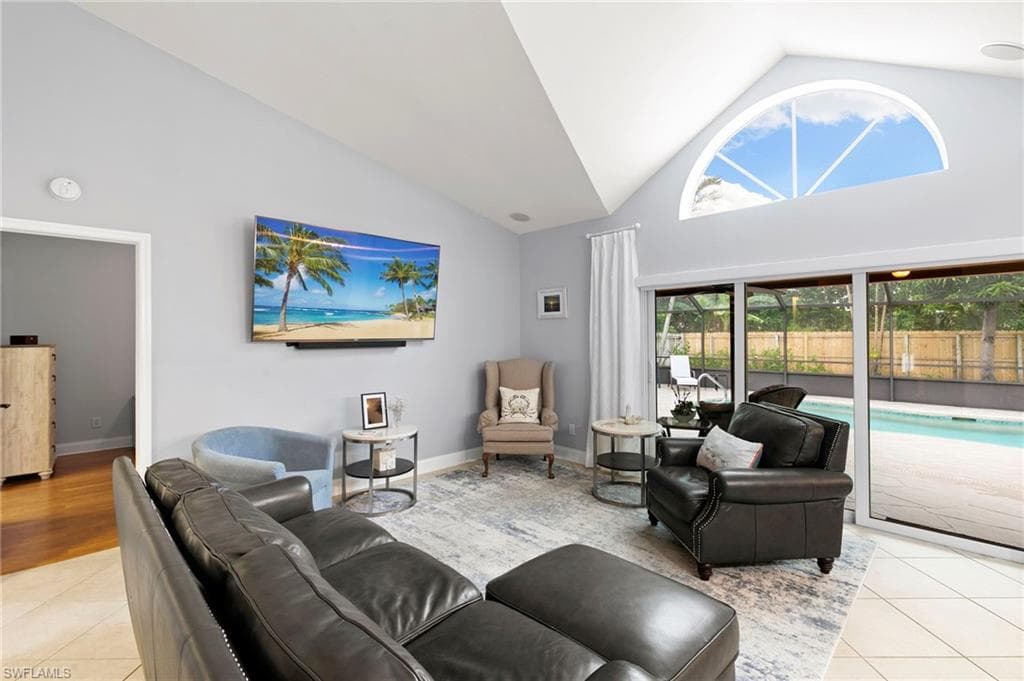 161 Saint James Way, Naples, FL 34104-4