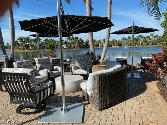 4453 Southern Breeze Dr, Naples, FL 34114-4