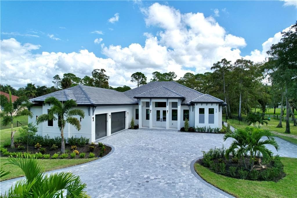 428 21st St SW, Naples, FL 34117-2