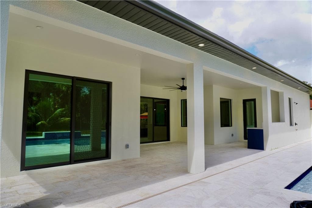428 21st St SW, Naples, FL 34117-43