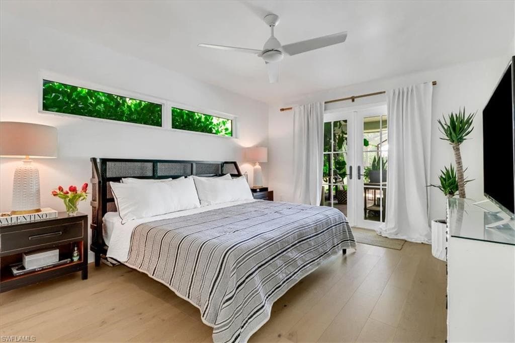 701 Harbour Dr, Naples, FL 34103-9