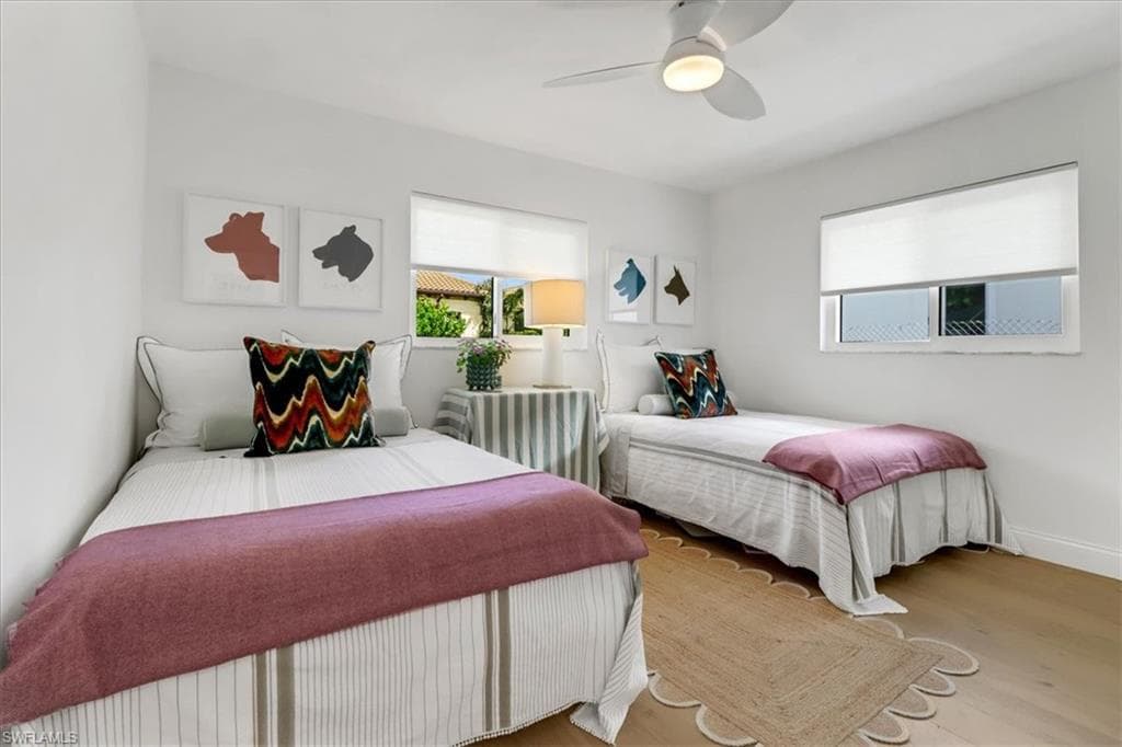 701 Harbour Dr, Naples, FL 34103-27