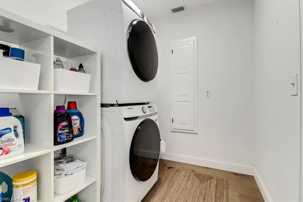 701 Harbour Dr, Naples, FL 34103-29