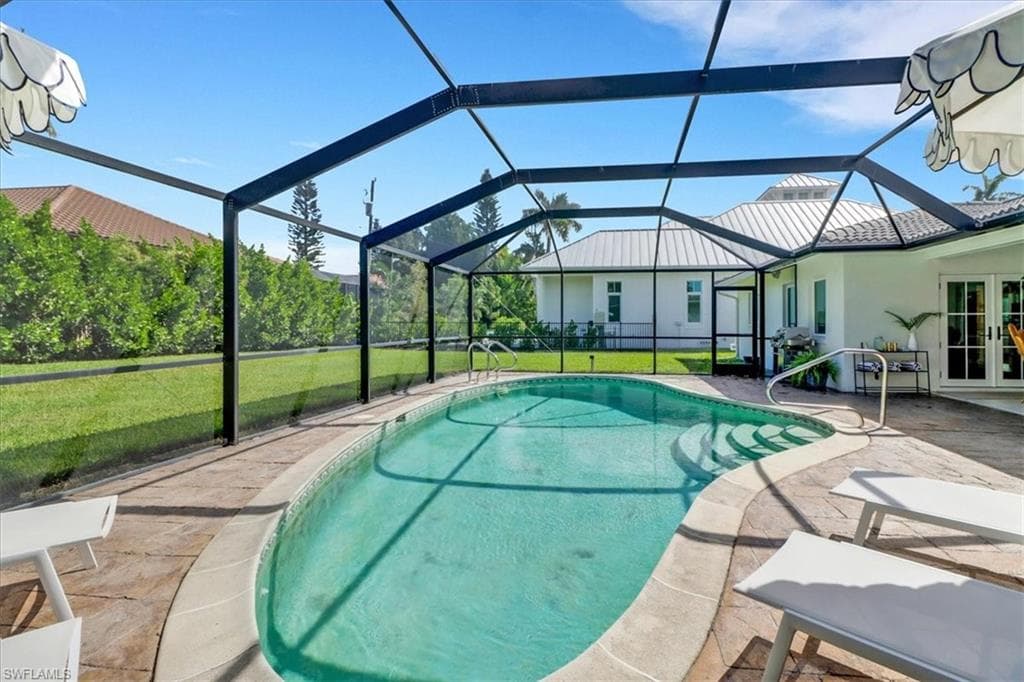 701 Harbour Dr, Naples, FL 34103-37