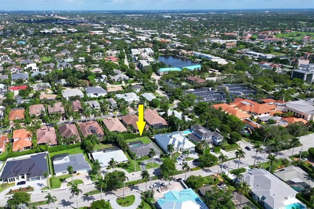 701 Harbour Dr, Naples, FL 34103-44