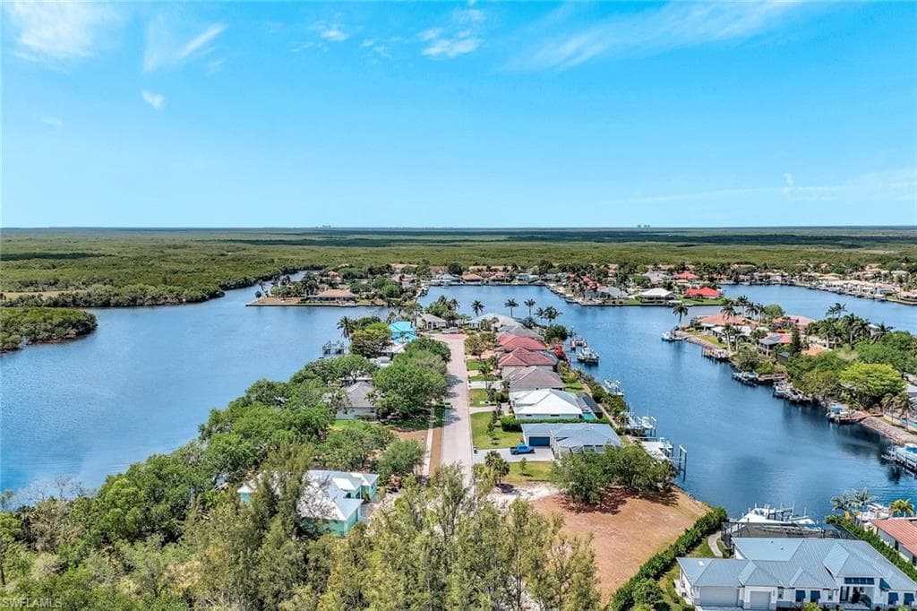 144 Wilderness Cay, Naples, FL 34114-13