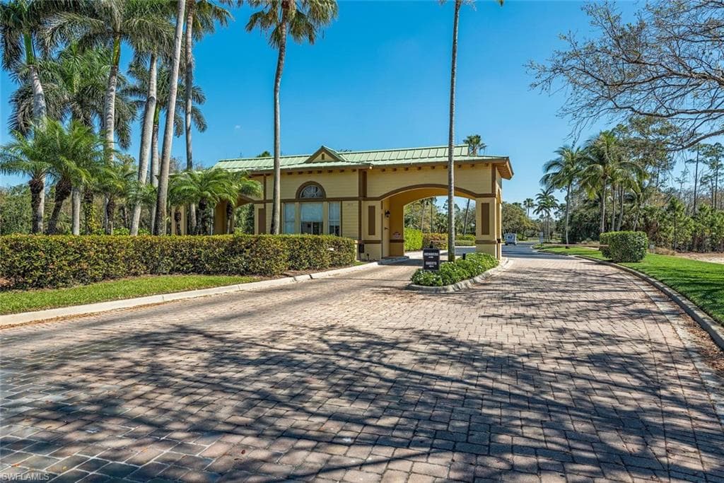 3980 Loblolly Bay Dr 6, Naples, FL 34114-50