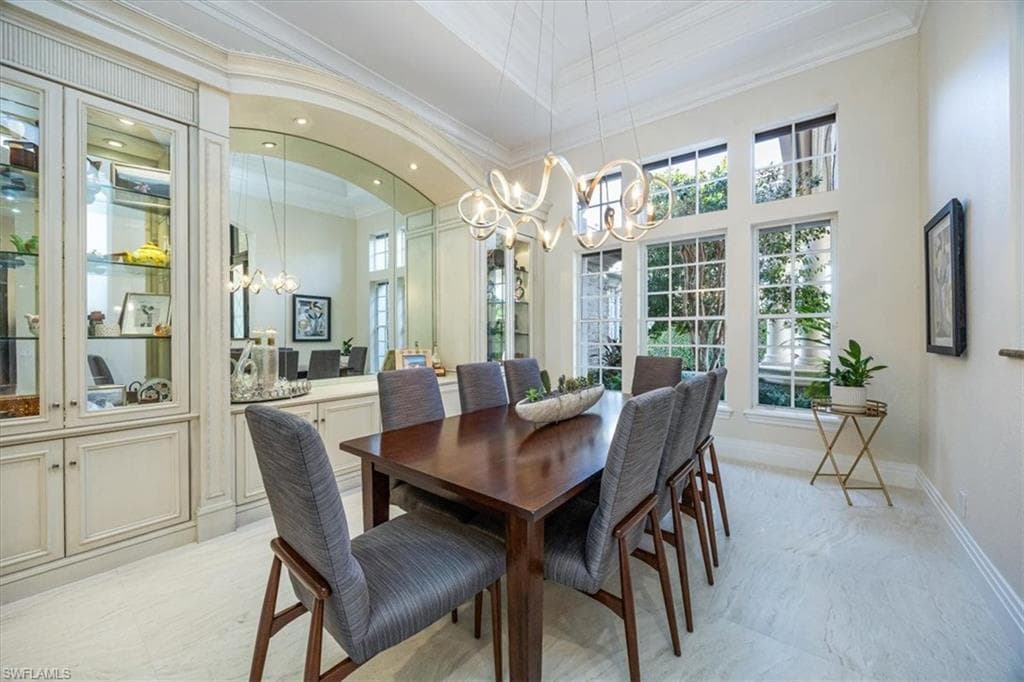 13700 Pondview Cir, Naples, FL 34119-8