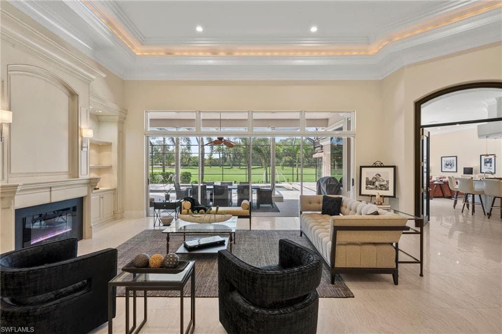 13700 Pondview Cir, Naples, FL 34119-5