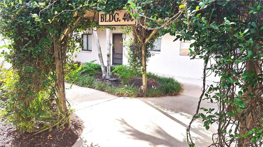 910 Vanderbilt Beach Rd 416e, Naples, FL 34108-3