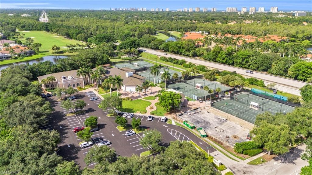 9226 Troon Lakes Dr, Naples, FL 34109-34