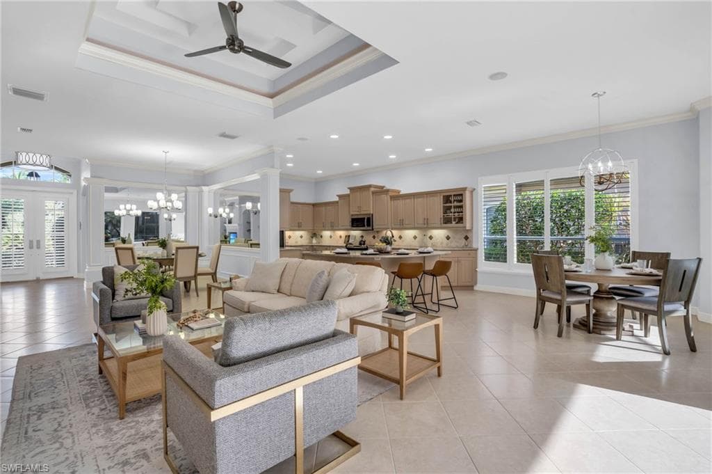 9226 Troon Lakes Dr, Naples, FL 34109-2