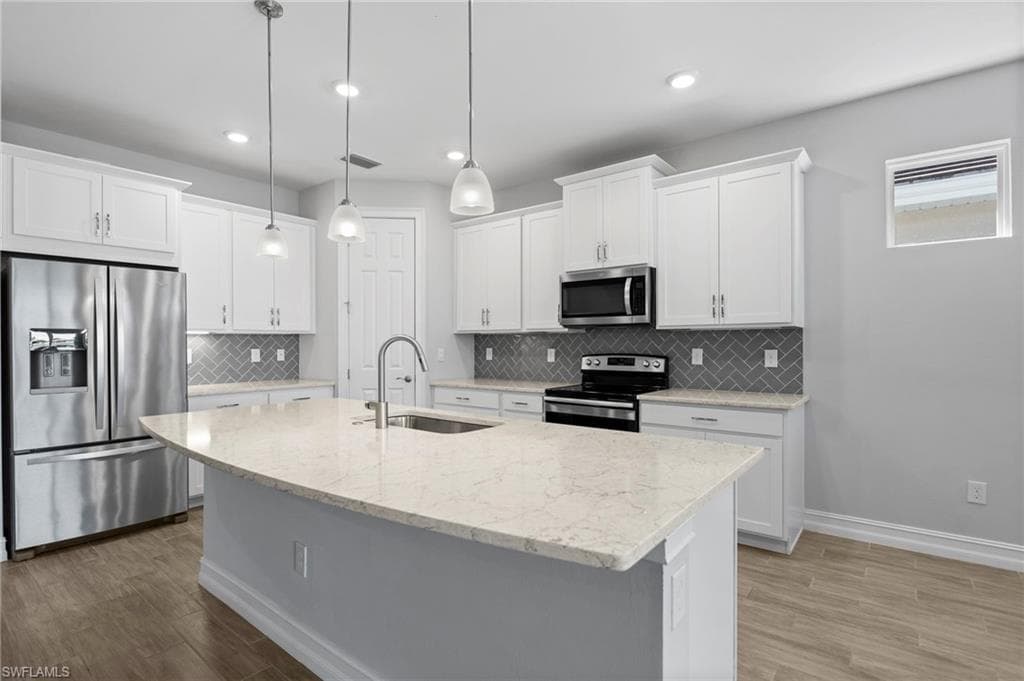28037 Captiva Shell Loop, Bonita Springs, FL 34135-1