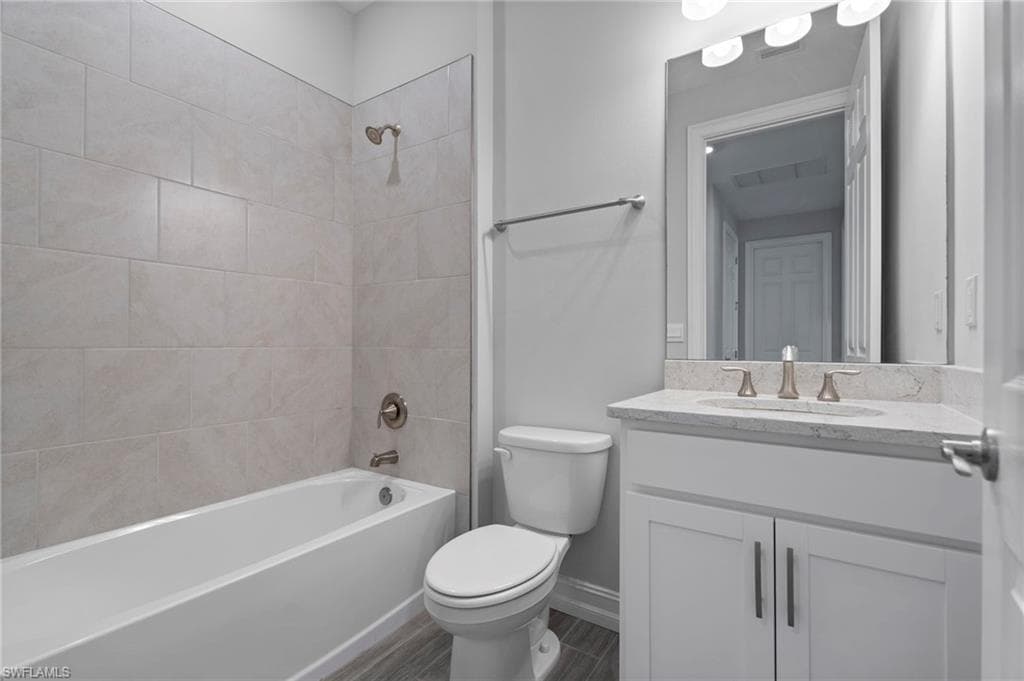 28037 Captiva Shell Loop, Bonita Springs, FL 34135-28