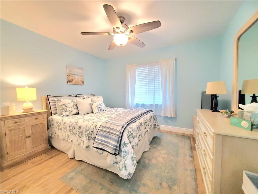 7105 Dennis Cir E-302, Naples, FL 34104-17