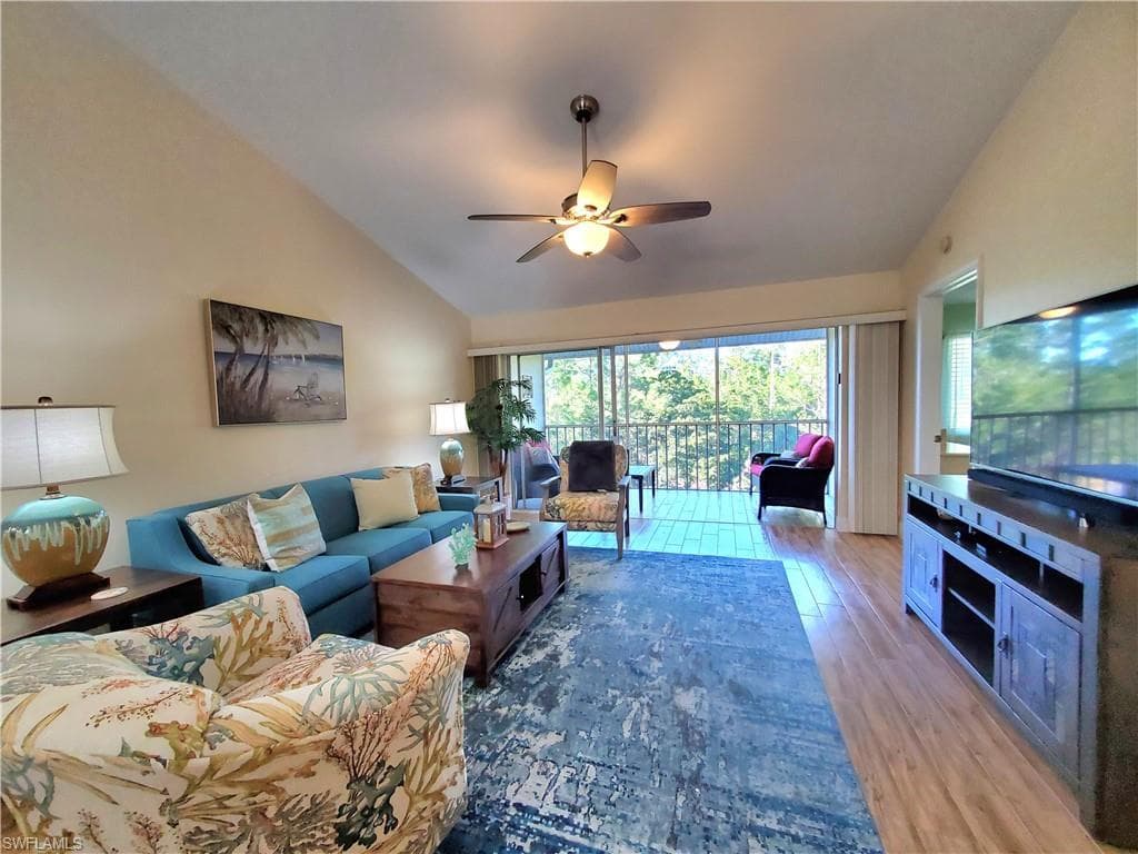 7105 Dennis Cir E-302, Naples, FL 34104-23