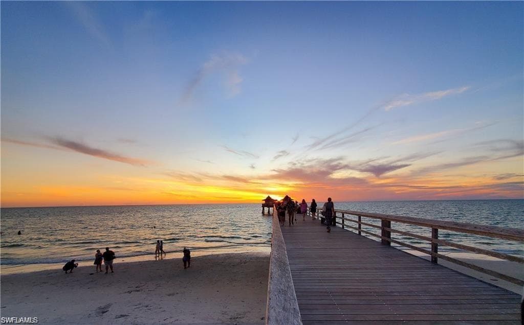 7105 Dennis Cir E-302, Naples, FL 34104-32