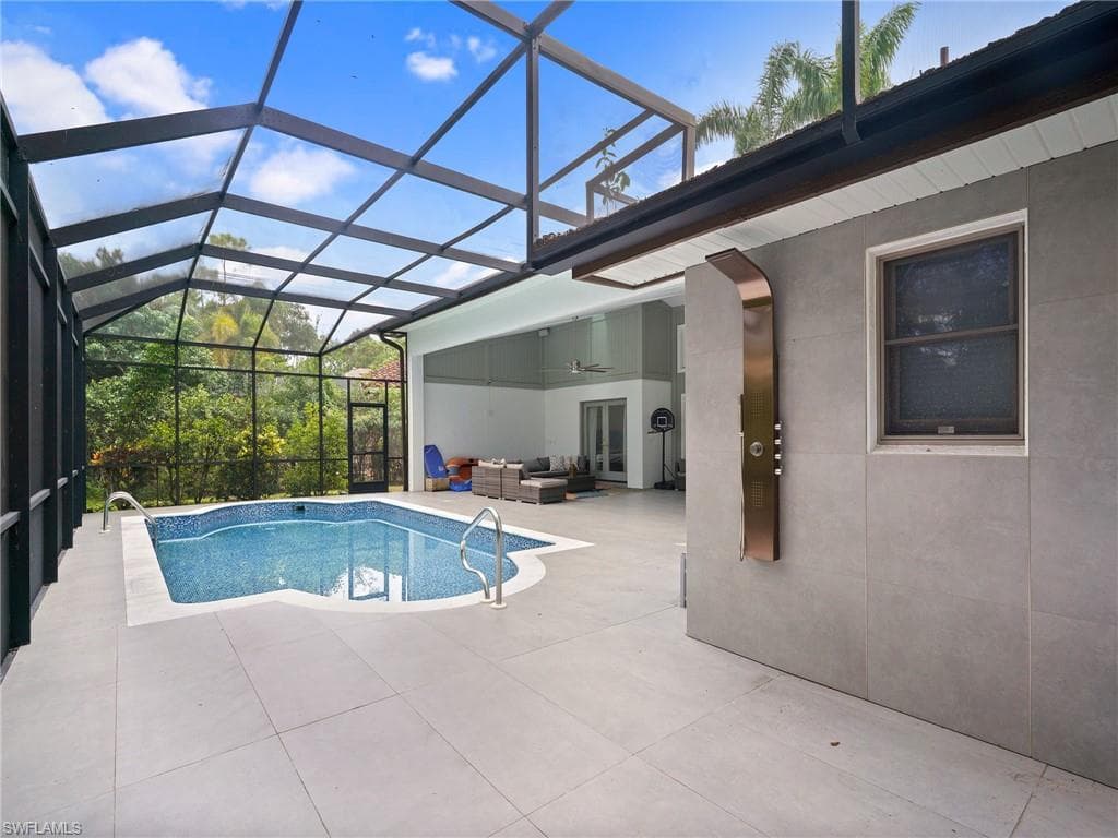 2140 Harlans Run, Naples, FL 34105-9