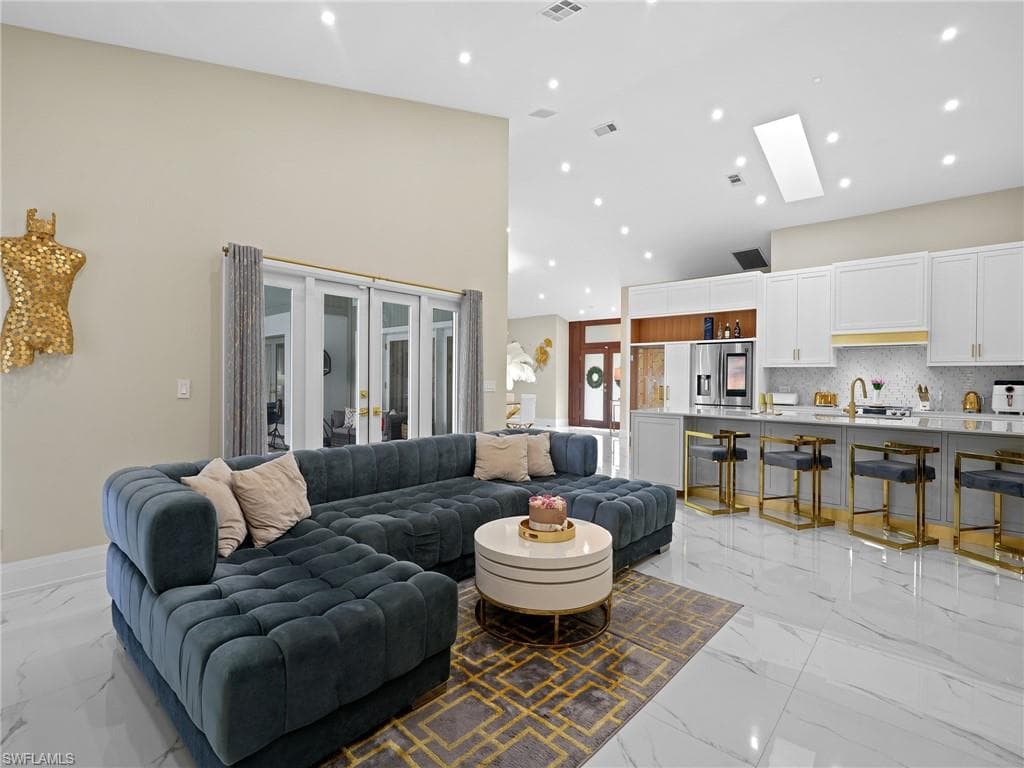 2140 Harlans Run, Naples, FL 34105-24