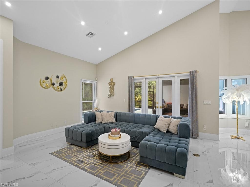 2140 Harlans Run, Naples, FL 34105-25
